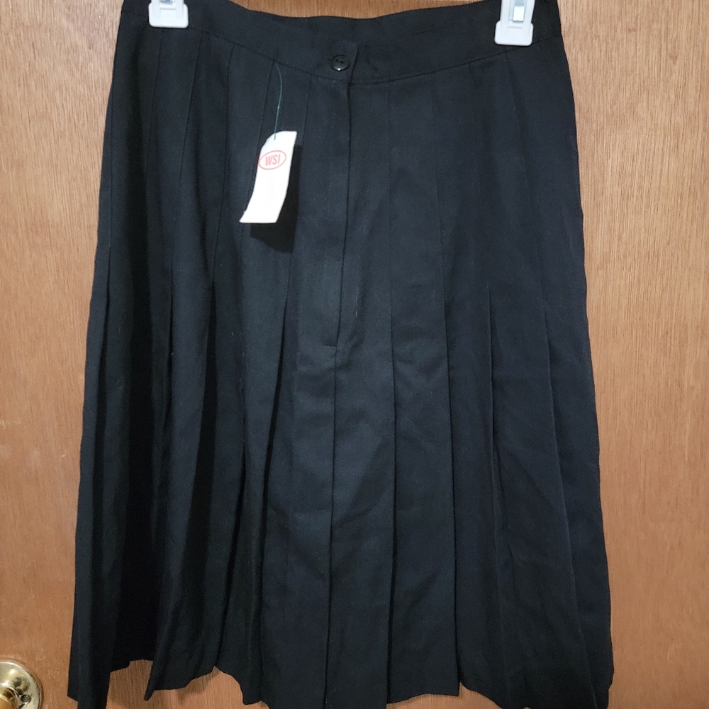Christy Girl Black Pleated Skirt Size 9